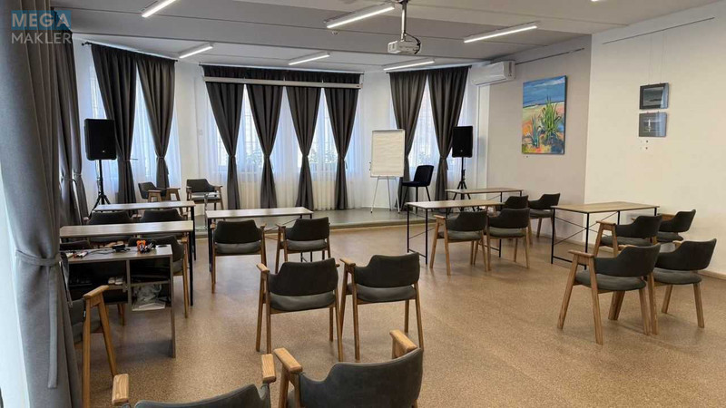 Продаж окремої будівлі/побудови, 850&nbsp;кв.м, <a class="location-link" href="/kiev/" title="Недвижимость Київ">Київ</a>, <a class="location-link" href="/kiev/pecherskij/" title="Недвижимость Печерський район">Печерський р-н</a>, Старонаводницька вул., 4в (изображение 3)