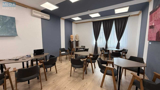 Оренда окремої будівлі/побудови, 850&nbsp;кв.м, <a class="location-link" href="/kiev/" title="Недвижимость Київ">Київ</a>, <a class="location-link" href="/kiev/pecherskij/" title="Недвижимость Печерський район">Печерський р-н</a>, Старонаводницька вул., 4в (изображение 6)