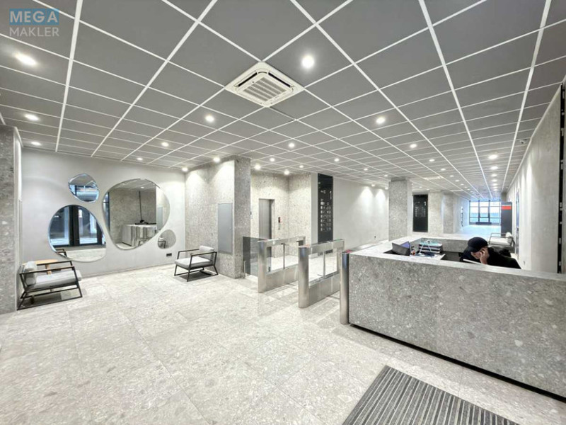 Оренда комерційної нерухомості, 21&nbsp;кв.м, под офис, <a class="location-link" href="/kiev/" title="Недвижимость Київ">Київ</a>, <a class="location-link" href="/kiev/pecherskij/" title="Недвижимость Печерський район">Печерський р-н</a>, Евгения Коновальца ул., 36Д (изображение 3)