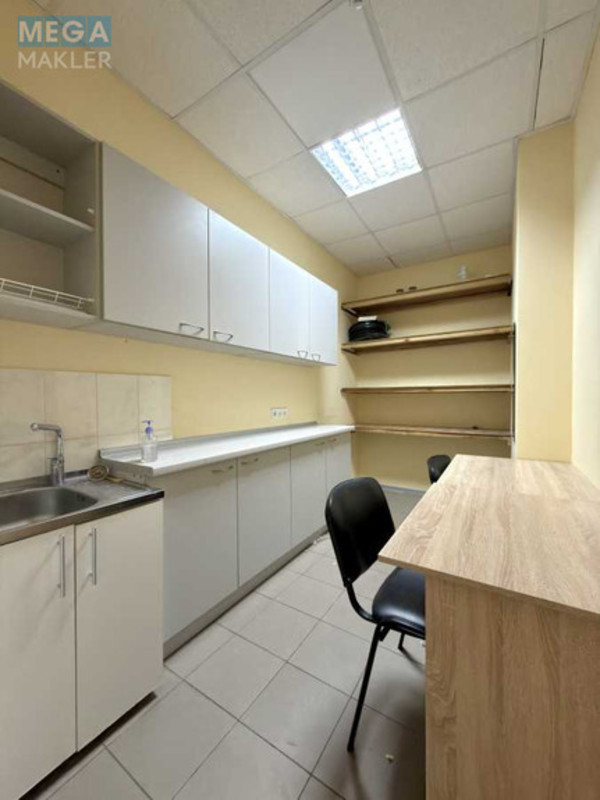 Оренда комерційної нерухомості, 550&nbsp;кв.м, под офис, <a class="location-link" href="/kiev/" title="Недвижимость Київ">Київ</a>, <a class="location-link" href="/kiev/pecherskij/" title="Недвижимость Печерський район">Печерський р-н</a>, Евгения Коновальца ул., 36Д (изображение 6)