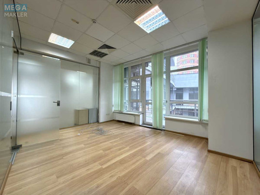 Оренда комерційної нерухомості, 550&nbsp;кв.м, под офис, <a class="location-link" href="/kiev/" title="Недвижимость Київ">Київ</a>, <a class="location-link" href="/kiev/pecherskij/" title="Недвижимость Печерський район">Печерський р-н</a>, Евгения Коновальца ул., 36Д (изображение 10)