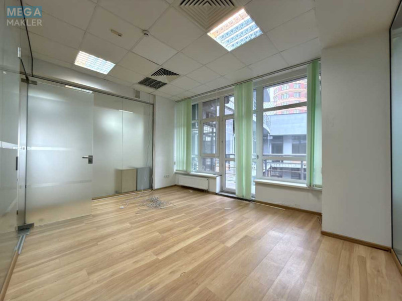 Оренда комерційної нерухомості, 550&nbsp;кв.м, под офис, <a class="location-link" href="/kiev/" title="Недвижимость Київ">Київ</a>, <a class="location-link" href="/kiev/pecherskij/" title="Недвижимость Печерський район">Печерський р-н</a>, Евгения Коновальца ул., 36Д (изображение 10)