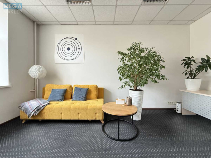 Продаж 3 кімнатної квартири (74/52/7,3), 3 пов. 5 пов. будинку, <a class="location-link" href="/kiev/" title="Недвижимость Київ">Київ</a>, <a class="location-link" href="/kiev/pecherskij/" title="Недвижимость Печерський район">Печерський р-н</a>, Велика Васильківська вул., 126 (изображение 2)