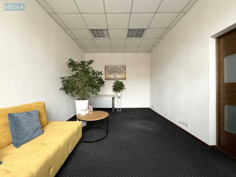 Продаж 3 кімнатної квартири (74/52/7,3), 3 пов. 5 пов. будинку, <a class="location-link" href="/kiev/" title="Недвижимость Київ">Київ</a>, <a class="location-link" href="/kiev/pecherskij/" title="Недвижимость Печерський район">Печерський р-н</a>, Велика Васильківська вул., 126 (изображение 3)