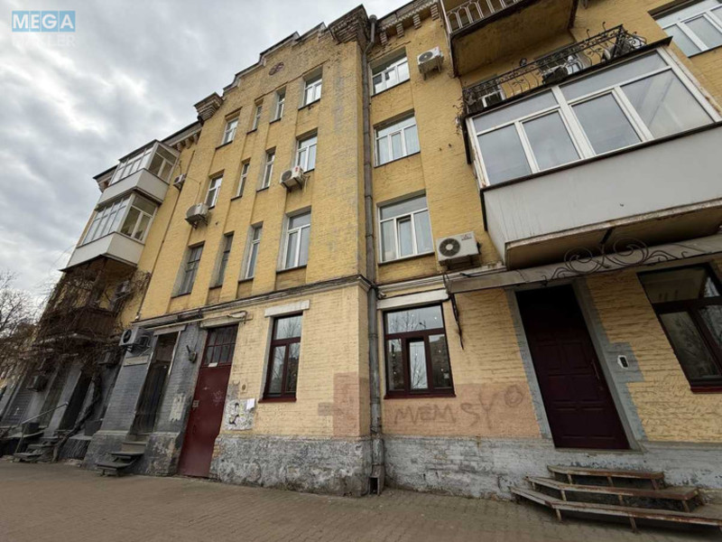 Продаж 3 кімнатної квартири (74/52/7,3), 3 пов. 5 пов. будинку, <a class="location-link" href="/kiev/" title="Недвижимость Київ">Київ</a>, <a class="location-link" href="/kiev/pecherskij/" title="Недвижимость Печерський район">Печерський р-н</a>, Велика Васильківська вул., 126 (изображение 16)