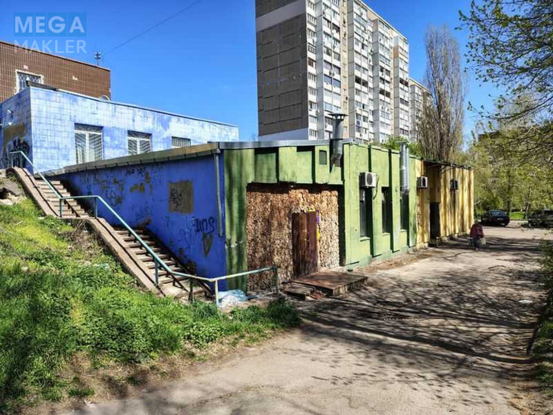 Оренда окремої будівлі/побудови, 155&nbsp;кв.м, <a class="location-link" href="/kiev/" title="Недвижимость Київ">Київ</a>, <a class="location-link" href="/kiev/podolskij/" title="Недвижимость Подільський район">Подільський р-н</a>, Свободи просп., 2в (изображение 2)