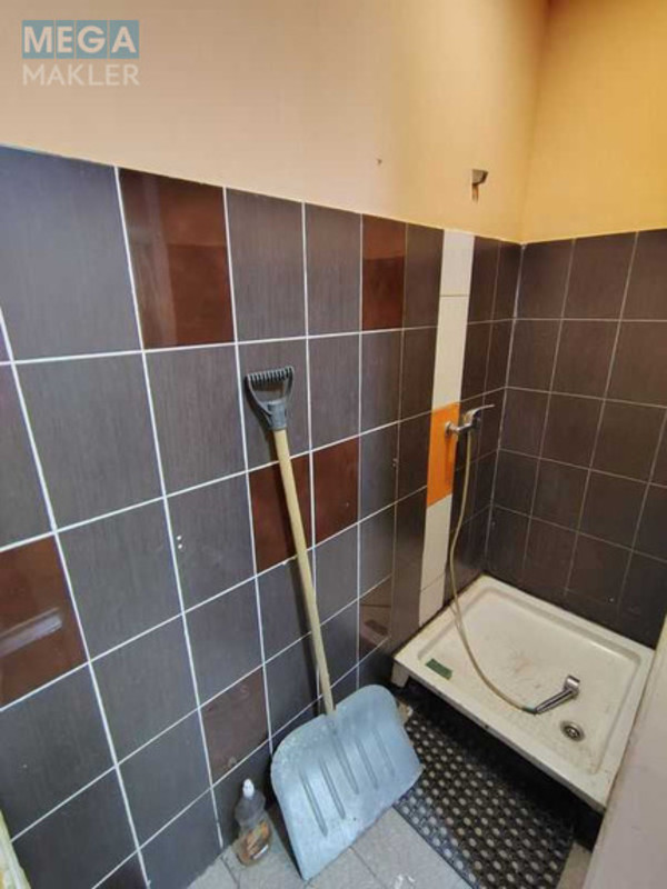 Оренда окремої будівлі/побудови, 155&nbsp;кв.м, <a class="location-link" href="/kiev/" title="Недвижимость Київ">Київ</a>, <a class="location-link" href="/kiev/podolskij/" title="Недвижимость Подільський район">Подільський р-н</a>, Свободи просп., 2в (изображение 13)