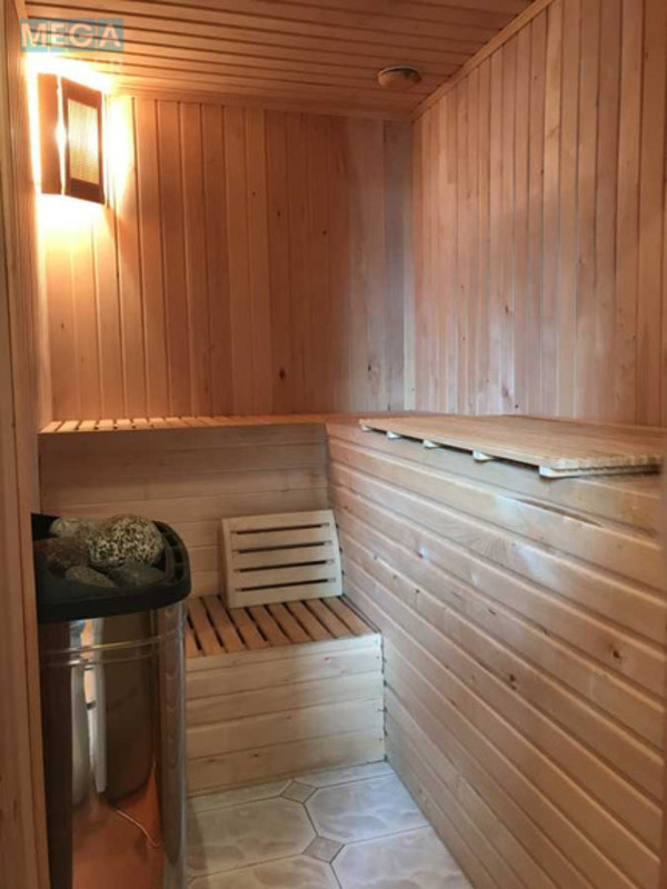 Продаж дома, 2&nbsp;поверху, 408&nbsp;кв.м, 7&nbsp;кімнат, ділянка 3&nbsp;сотки, <a class="location-link" href="/kiev/" title="Недвижимость Київ">Київ</a>, <a class="location-link" href="/kiev/goloseevskij/" title="Недвижимость Голосіївський район">Голосіївський р-н</a>, Добрый Путь ул., 63 (изображение 10)