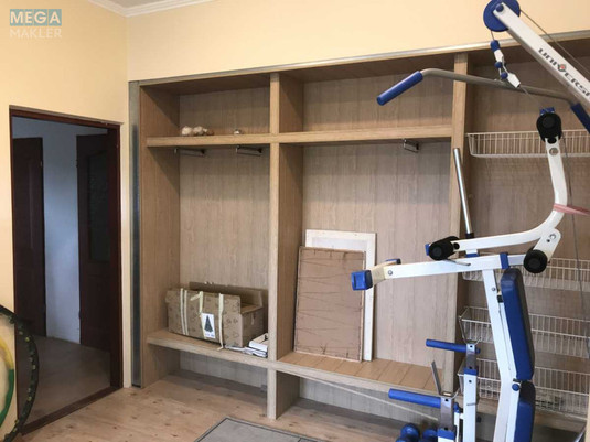 Продаж дома, 2&nbsp;поверху, 408&nbsp;кв.м, 7&nbsp;кімнат, ділянка 3&nbsp;сотки, <a class="location-link" href="/kiev/" title="Недвижимость Київ">Київ</a>, <a class="location-link" href="/kiev/goloseevskij/" title="Недвижимость Голосіївський район">Голосіївський р-н</a>, Добрый Путь ул., 63 (изображение 21)