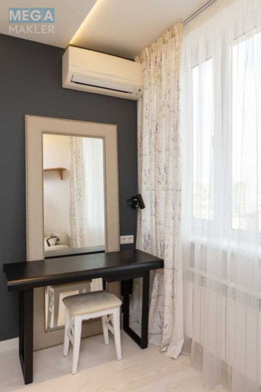 Оренда 4 кімнатні квартири, <a class="location-link" href="/kiev/" title="Недвижимость Київ">Київ</a>, <a class="location-link" href="/kiev/darnickij/" title="Недвижимость Дарницький район">Дарницький р-н</a>, Княжий Затон вул., 21 (изображение 7)