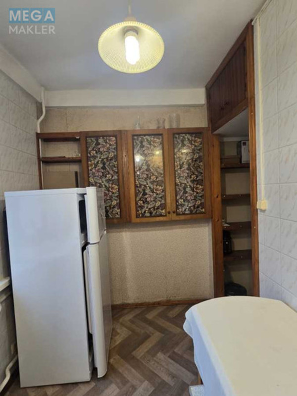 Продаж 2 кімнатної квартири (47/29/7,5), 4 пов. 5 пов. будинку, <a class="location-link" href="/kiev/" title="Недвижимость Київ">Київ</a>, <a class="location-link" href="/kiev/svyatoshinskij/" title="Недвижимость Святошинський район">Святошинський р-н</a>, Академика Вернадского бульв., 73 (изображение 4)