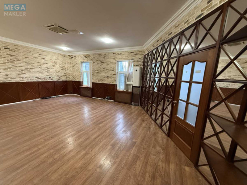 Оренда комерційної нерухомості, 197&nbsp;кв.м, под офис, <a class="location-link" href="/kiev/" title="Недвижимость Київ">Київ</a>, <a class="location-link" href="/kiev/shevchenkovskij/" title="Недвижимость Шевченківський район">Шевченківський р-н</a>, Трехсвятительская ул., 13 (изображение 3)