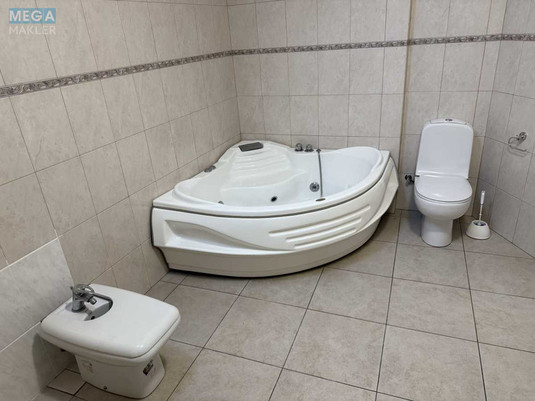 Оренда комерційної нерухомості, 197&nbsp;кв.м, под офис, <a class="location-link" href="/kiev/" title="Недвижимость Київ">Київ</a>, <a class="location-link" href="/kiev/shevchenkovskij/" title="Недвижимость Шевченківський район">Шевченківський р-н</a>, Трехсвятительская ул., 13 (изображение 19)