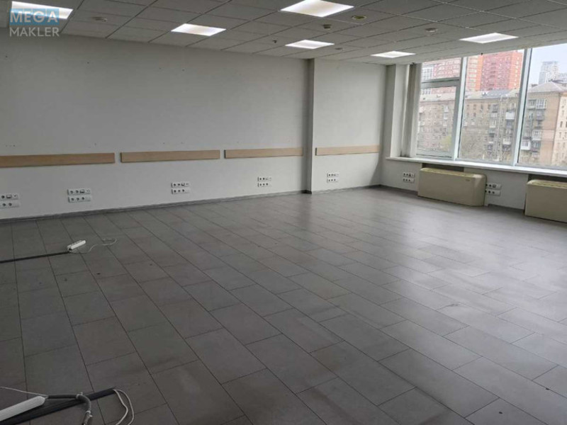 Оренда комерційної нерухомості, 137&nbsp;кв.м, под офис, <a class="location-link" href="/kiev/" title="Недвижимость Київ">Київ</a>, <a class="location-link" href="/kiev/goloseevskij/" title="Недвижимость Голосіївський район">Голосіївський р-н</a>, Антоновича вул., 172 (изображение 2)