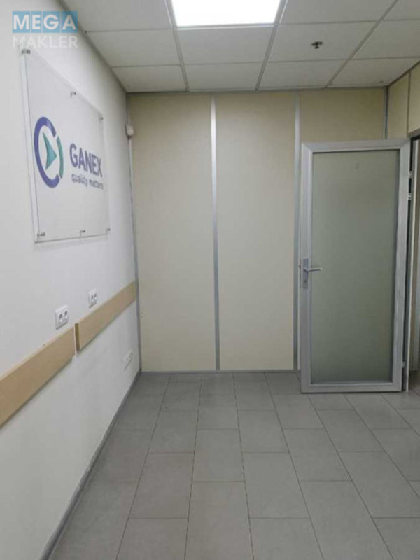 Оренда комерційної нерухомості, 137&nbsp;кв.м, под офис, <a class="location-link" href="/kiev/" title="Недвижимость Київ">Київ</a>, <a class="location-link" href="/kiev/goloseevskij/" title="Недвижимость Голосіївський район">Голосіївський р-н</a>, Антоновича вул., 172 (изображение 8)