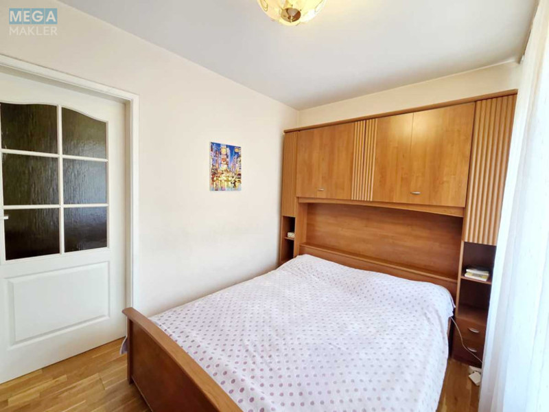 Оренда 2 кімнатної квартири, <a class="location-link" href="/kiev/" title="Недвижимость Київ">Київ</a>, <a class="location-link" href="/kiev/goloseevskij/" title="Недвижимость Голосіївський район">Голосіївський р-н</a>, Антоновича вул., 91/14 (изображение 4)