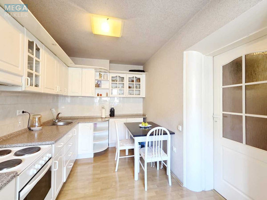 Оренда 2 кімнатної квартири, <a class="location-link" href="/kiev/" title="Недвижимость Київ">Київ</a>, <a class="location-link" href="/kiev/goloseevskij/" title="Недвижимость Голосіївський район">Голосіївський р-н</a>, Антоновича вул., 91/14 (изображение 14)