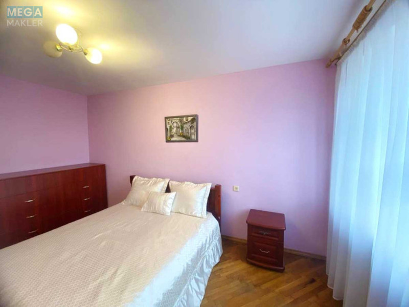 Оренда 3 кімнатної квартири, <a class="location-link" href="/kiev/" title="Недвижимость Київ">Київ</a>, <a class="location-link" href="/kiev/goloseevskij/" title="Недвижимость Голосіївський район">Голосіївський р-н</a>, Валерія Лобановського просп., 128 (изображение 3)