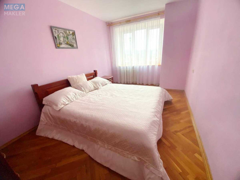 Оренда 3 кімнатної квартири, <a class="location-link" href="/kiev/" title="Недвижимость Київ">Київ</a>, <a class="location-link" href="/kiev/goloseevskij/" title="Недвижимость Голосіївський район">Голосіївський р-н</a>, Валерія Лобановського просп., 128 (изображение 4)