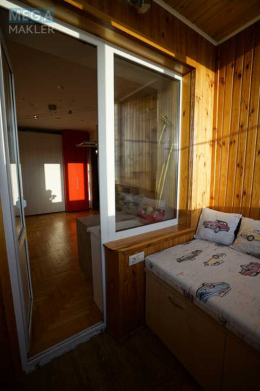 Продаж 3 кімнатної квартири (103/56/15), 15 пов. 16 пов. будинку, <a class="location-link" href="/kiev/" title="Недвижимость Київ">Київ</a>, <a class="location-link" href="/kiev/goloseevskij/" title="Недвижимость Голосіївський район">Голосіївський р-н</a>, Гайдара вул., 27 (изображение 17)