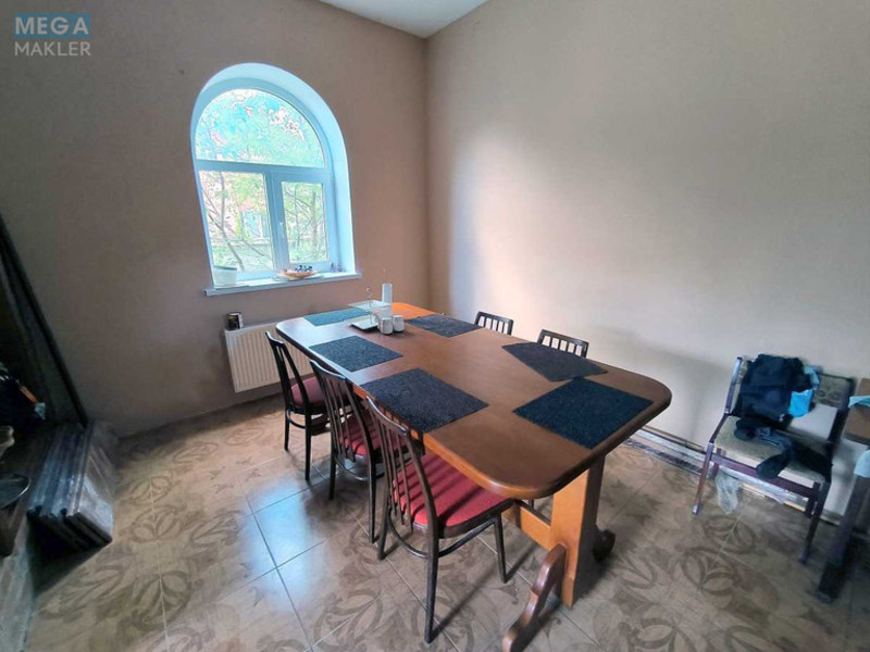 Продаж дома, 2&nbsp;поверху, 350&nbsp;кв.м, 6&nbsp;кімнат, ділянка 8&nbsp;соток, <a class="location-link" href="/nikolaevka-selo-kv-makarovskij-rajon/" title="Недвижимость Миколаївка">Миколаївка</a>, миколаївська (изображение 4)