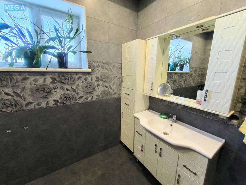 Продаж дома, 2&nbsp;поверху, 221&nbsp;кв.м, 5&nbsp;кімнат, ділянка 15&nbsp;соток, <a class="location-link" href="/makarov-kv/" title="Недвижимость Макарів">Макарів</a>, квіткова (изображение 6)