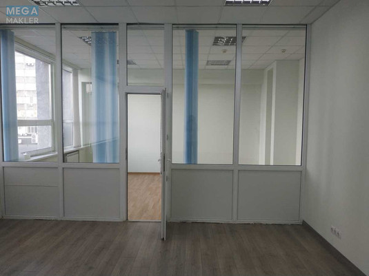 Оренда комерційної нерухомості, 70&nbsp;кв.м, под офис, <a class="location-link" href="/kiev/" title="Недвижимость Київ">Київ</a>, <a class="location-link" href="/kiev/dneprovskij/" title="Недвижимость Дніпровський район">Дніпровський р-н</a>, Евгения Сверстюка ул., 11 (изображение 5)