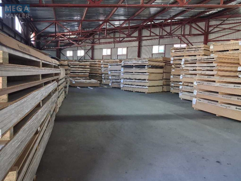 Оренда комерційної нерухомості, 1&nbsp;000&nbsp;кв.м, под склад, <a class="location-link" href="/kiev/" title="Недвижимость Київ">Київ</a>, <a class="location-link" href="/kiev/darnickij/" title="Недвижимость Дарницький район">Дарницький р-н</a>, Здолбуновская ул. (изображение 2)