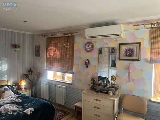 Продаж дома, 2&nbsp;поверху, 134&nbsp;кв.м, 4&nbsp;кімнати, ділянка 5&nbsp;соток, <a class="location-link" href="/kiev/" title="Недвижимость Київ">Київ</a>, <a class="location-link" href="/kiev/podolskij/" title="Недвижимость Подільський район">Подільський р-н</a>, Стеценко ул., 28 (изображение 8)