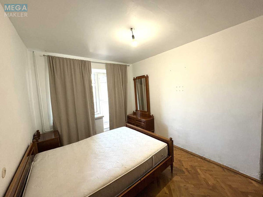 Продаж 3 кімнатної квартири (72/41/8), 3 пов. 4 пов. будинку, <a class="location-link" href="/kiev/" title="Недвижимость Київ">Київ</a>, <a class="location-link" href="/kiev/podolskij/" title="Недвижимость Подільський район">Подільський р-н</a>, Хорива вул., 50 (изображение 5)