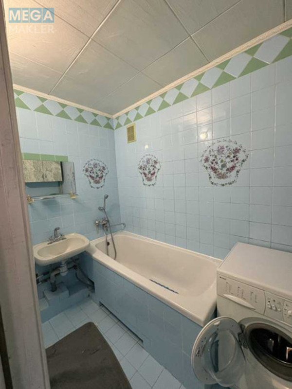 Продаж 3 кімнатної квартири (72/41/8), 3 пов. 4 пов. будинку, <a class="location-link" href="/kiev/" title="Недвижимость Київ">Київ</a>, <a class="location-link" href="/kiev/podolskij/" title="Недвижимость Подільський район">Подільський р-н</a>, Хорива вул., 50 (изображение 8)