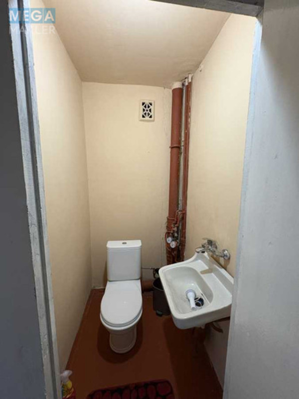 Продаж 3 кімнатної квартири (72/41/8), 3 пов. 4 пов. будинку, <a class="location-link" href="/kiev/" title="Недвижимость Київ">Київ</a>, <a class="location-link" href="/kiev/podolskij/" title="Недвижимость Подільський район">Подільський р-н</a>, Хорива вул., 50 (изображение 9)