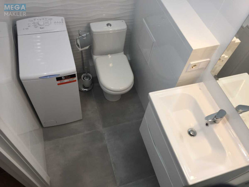 Оренда 1 кімнатної квартири, <a class="location-link" href="/kiev/" title="Недвижимость Київ">Київ</a>, <a class="location-link" href="/kiev/pecherskij/" title="Недвижимость Печерський район">Печерський р-н</a>, Михаила Омельяновича-Павленко ул., 7 (изображение 4)