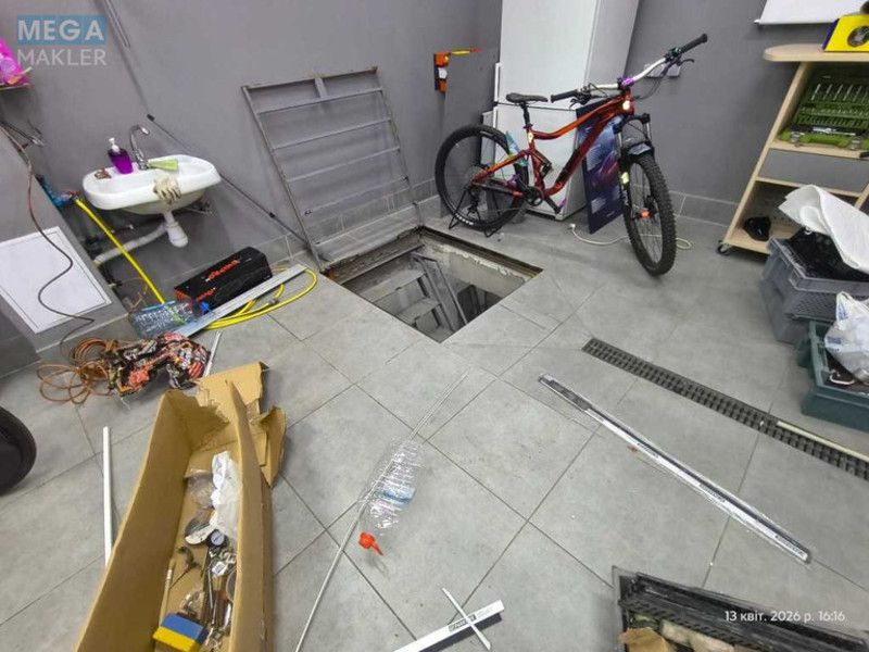 Продаж комерційної нерухомості, 133&nbsp;кв.м, <a class="location-link" href="/kiev/" title="Недвижимость Київ">Київ</a>, <a class="location-link" href="/kiev/desnyanskij/" title="Недвижимость Деснянський район">Деснянський р-н</a>, Крайня вул., 13 (изображение 2)