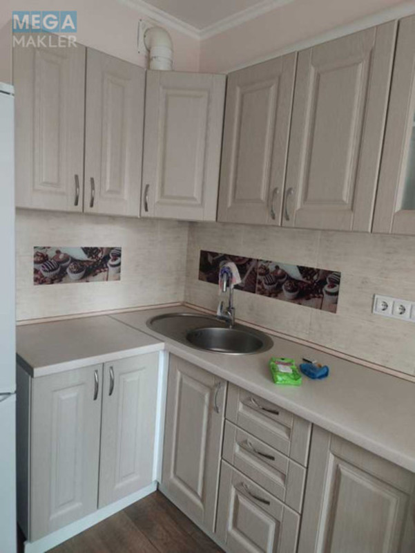 Оренда 1 кімнатної квартири, <a class="location-link" href="/kiev/" title="Недвижимость Київ">Київ</a>, <a class="location-link" href="/kiev/darnickij/" title="Недвижимость Дарницький район">Дарницький р-н</a>, Бориса Гмирі вул., 14 (изображение 6)