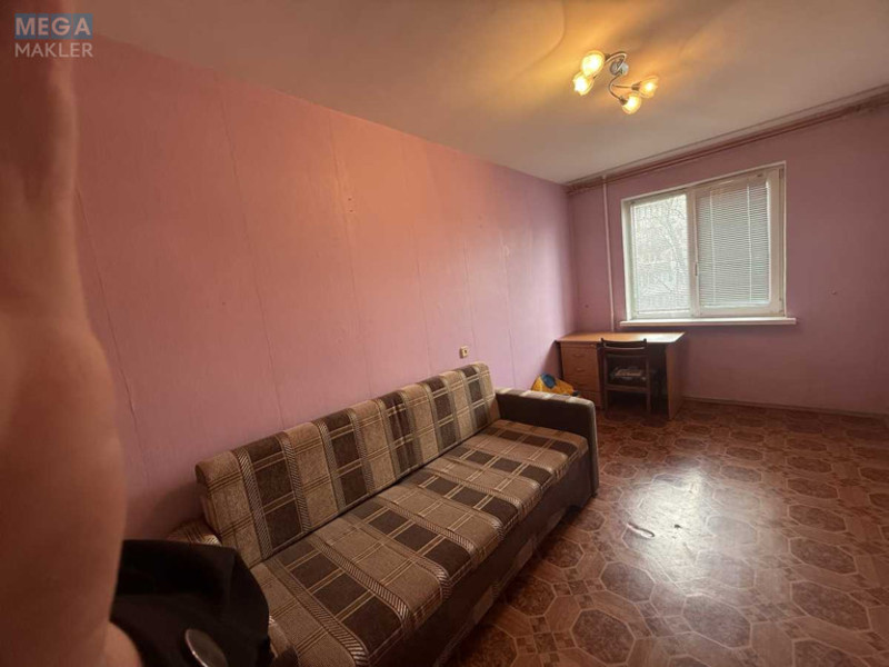 Продаж 2 кімнатної квартири (45,4/33/6), 4 пов. 5 пов. будинку, <a class="location-link" href="/kiev/" title="Недвижимость Київ">Київ</a>, <a class="location-link" href="/kiev/solomenskij/" title="Недвижимость Солом'янський район">Солом'янський р-н</a>, Любомира Гузара просп., 8 (изображение 8)