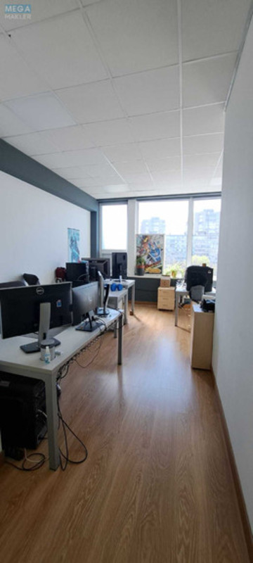 Оренда комерційної нерухомості, 350&nbsp;кв.м, под офис, <a class="location-link" href="/kiev/" title="Недвижимость Київ">Київ</a>, <a class="location-link" href="/kiev/dneprovskij/" title="Недвижимость Дніпровський район">Дніпровський р-н</a>, Евгения Сверстюка ул., 11 (изображение 5)