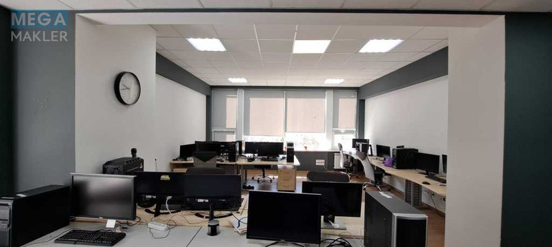 Оренда комерційної нерухомості, 350&nbsp;кв.м, под офис, <a class="location-link" href="/kiev/" title="Недвижимость Київ">Київ</a>, <a class="location-link" href="/kiev/dneprovskij/" title="Недвижимость Дніпровський район">Дніпровський р-н</a>, Евгения Сверстюка ул., 11 (изображение 12)