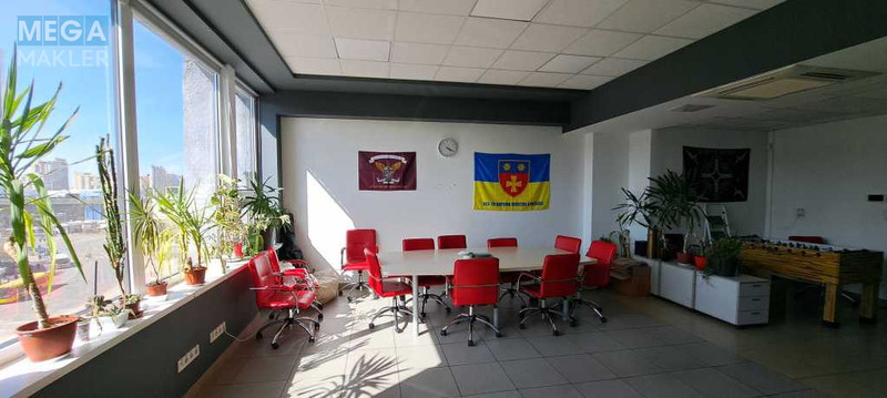 Оренда комерційної нерухомості, 350&nbsp;кв.м, под офис, <a class="location-link" href="/kiev/" title="Недвижимость Київ">Київ</a>, <a class="location-link" href="/kiev/dneprovskij/" title="Недвижимость Дніпровський район">Дніпровський р-н</a>, Евгения Сверстюка ул., 11 (изображение 17)