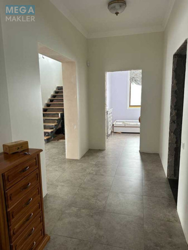 Продаж дома, 2&nbsp;поверху, 228&nbsp;кв.м, 5&nbsp;кімнат, ділянка 14&nbsp;соток, <a class="location-link" href="/bogdanovka-selo-kv-brovarskij-rajon/" title="Недвижимость Богданівка">Богданівка</a>, Подильна (изображение 8)