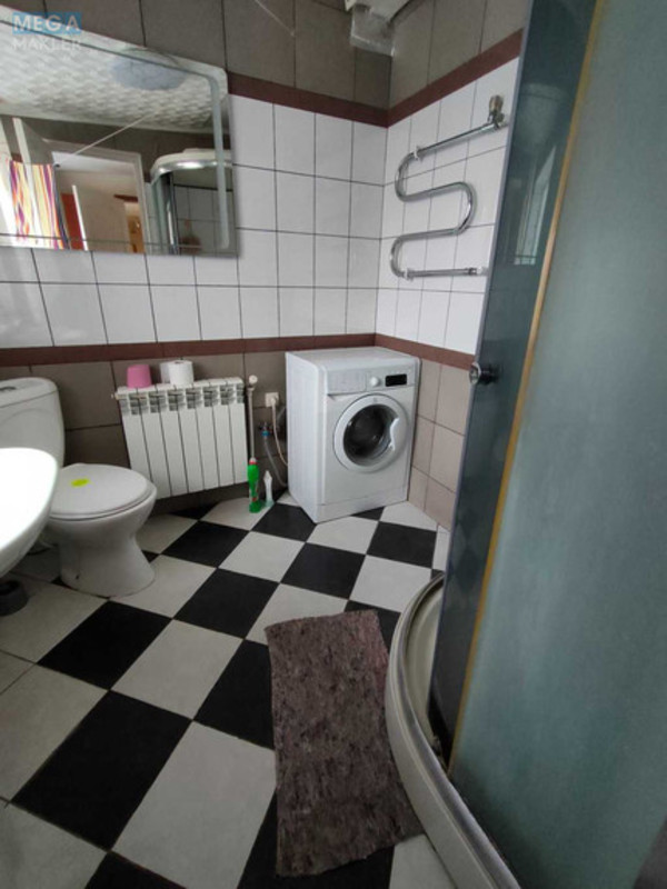 Оренда 4 кімнатні квартири, <a class="location-link" href="/kiev/" title="Недвижимость Київ">Київ</a>, <a class="location-link" href="/kiev/goloseevskij/" title="Недвижимость Голосіївський район">Голосіївський р-н</a>, Листопадна вул., 2 (изображение 19)