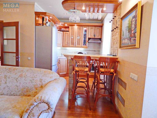 Оренда 2 кімнатної квартири, <a class="location-link" href="/kiev/" title="Недвижимость Київ">Київ</a>, <a class="location-link" href="/kiev/pecherskij/" title="Недвижимость Печерський район">Печерський р-н</a>, Мечникова ул., 16 (изображение 2)