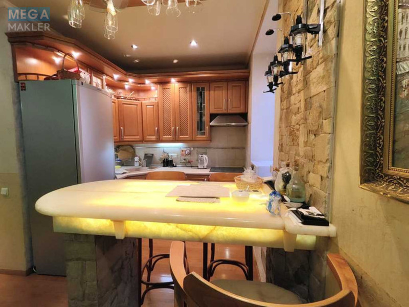 Оренда 2 кімнатної квартири, <a class="location-link" href="/kiev/" title="Недвижимость Київ">Київ</a>, <a class="location-link" href="/kiev/pecherskij/" title="Недвижимость Печерський район">Печерський р-н</a>, Мечникова ул., 16 (изображение 15)