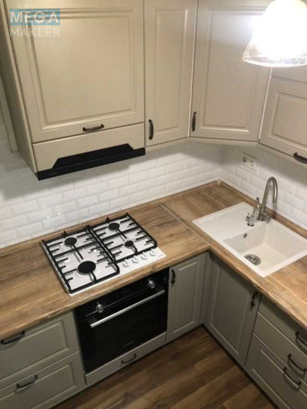 Оренда 2 кімнатної квартири, <a class="location-link" href="/kiev/" title="Недвижимость Київ">Київ</a>, <a class="location-link" href="/kiev/solomenskij/" title="Недвижимость Солом'янський район">Солом'янський р-н</a>, Воздухофлотский просп., 74 (изображение 10)