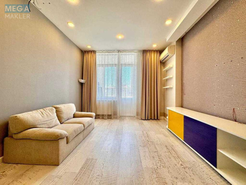 Оренда 3 кімнатної квартири, <a class="location-link" href="/kiev/" title="Недвижимость Київ">Київ</a>, <a class="location-link" href="/kiev/darnickij/" title="Недвижимость Дарницький район">Дарницький р-н</a>, Урловская ул., 40 (изображение 8)