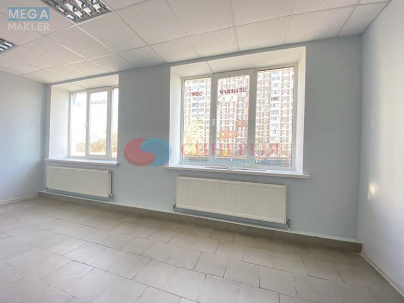 Продаж комерційної нерухомості, 407&nbsp;кв.м, под магазин, <a class="location-link" href="/kiev/" title="Недвижимость Київ">Київ</a>, <a class="location-link" href="/kiev/obolonskij/" title="Недвижимость Оболонський район">Оболонський р-н</a>, Героїв Сталінграду просп., 65 (изображение 3)