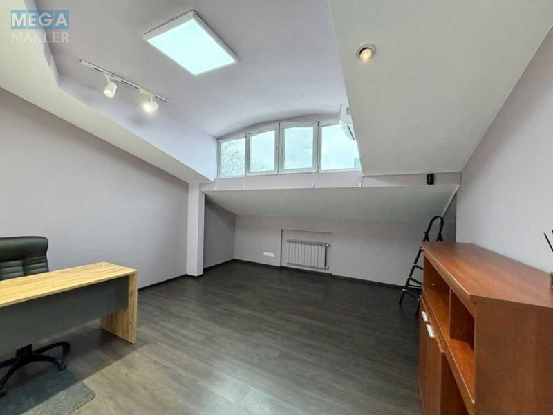 Продаж комерційної нерухомості, 142,70&nbsp;кв.м, под офис, <a class="location-link" href="/kiev/" title="Недвижимость Київ">Київ</a>, <a class="location-link" href="/kiev/shevchenkovskij/" title="Недвижимость Шевченківський район">Шевченківський р-н</a>, Глубочицкая ул., 40 (изображение 7)