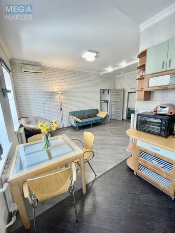 Оренда 1 кімнатної квартири, <a class="location-link" href="/kiev/" title="Недвижимость Київ">Київ</a>, <a class="location-link" href="/kiev/podolskij/" title="Недвижимость Подільський район">Подільський р-н</a>, Нижній Вал вул., 33 (изображение 2)