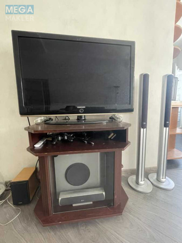 Оренда 1 кімнатної квартири, <a class="location-link" href="/kiev/" title="Недвижимость Київ">Київ</a>, <a class="location-link" href="/kiev/podolskij/" title="Недвижимость Подільський район">Подільський р-н</a>, Нижній Вал вул., 33 (изображение 6)