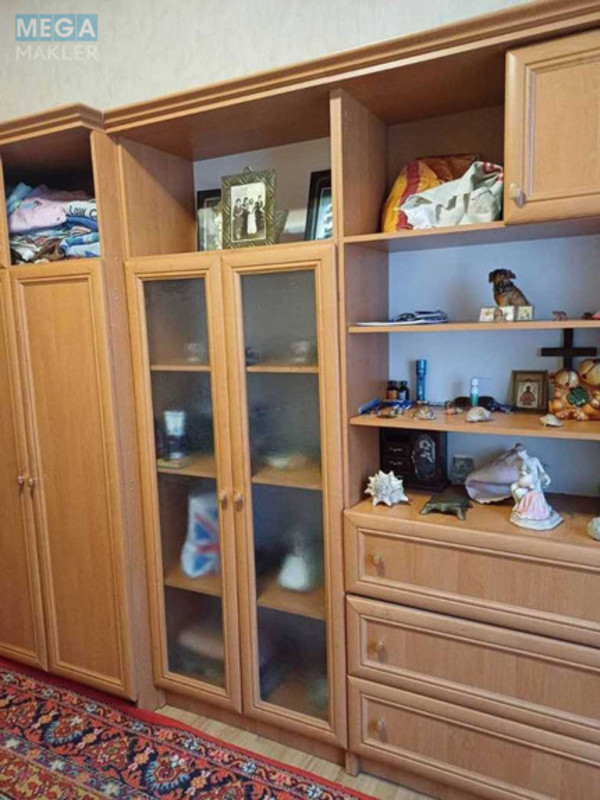 Продаж 5 кімнатної квартири (17/?/?), 2 пов. 3 пов. будинку, <a class="location-link" href="/odessa/" title="Недвижимость Одеса">Одеса</a>, <a class="location-link" href="/odessa/primorskij/" title="Недвижимость Приморський район">Приморський р-н</a>, СофиевскаяКонная (изображение 3)